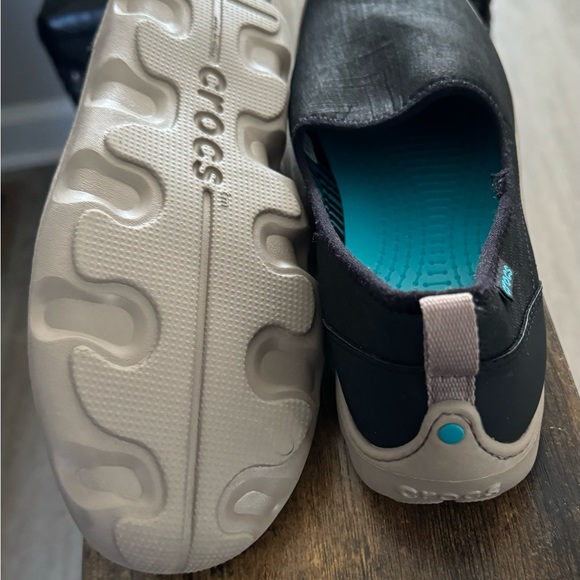 Women’s Crocs SIZE 9 - Picture 6 of 8